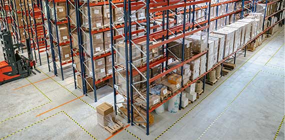 Utsikt i ett av våra lager